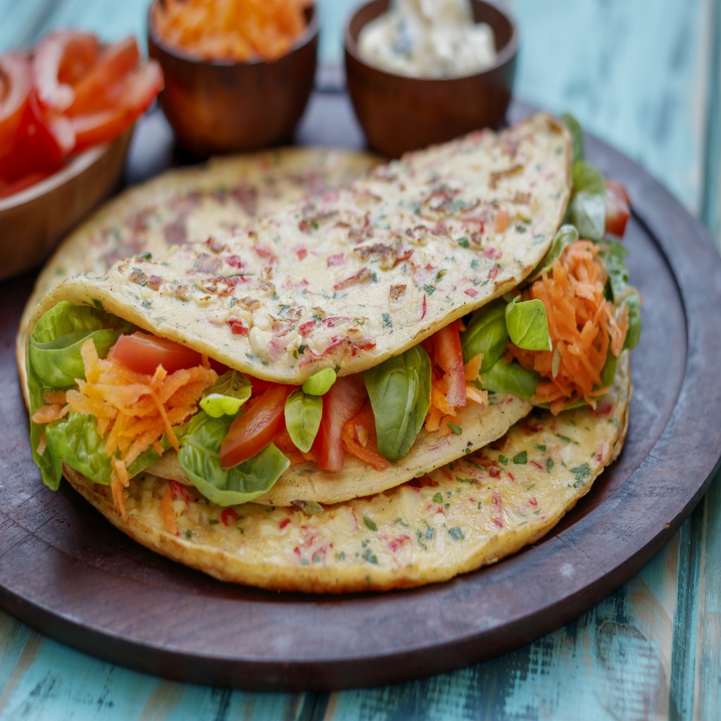 foto de Crepes de Kani Kama Santa Elena con ensalada